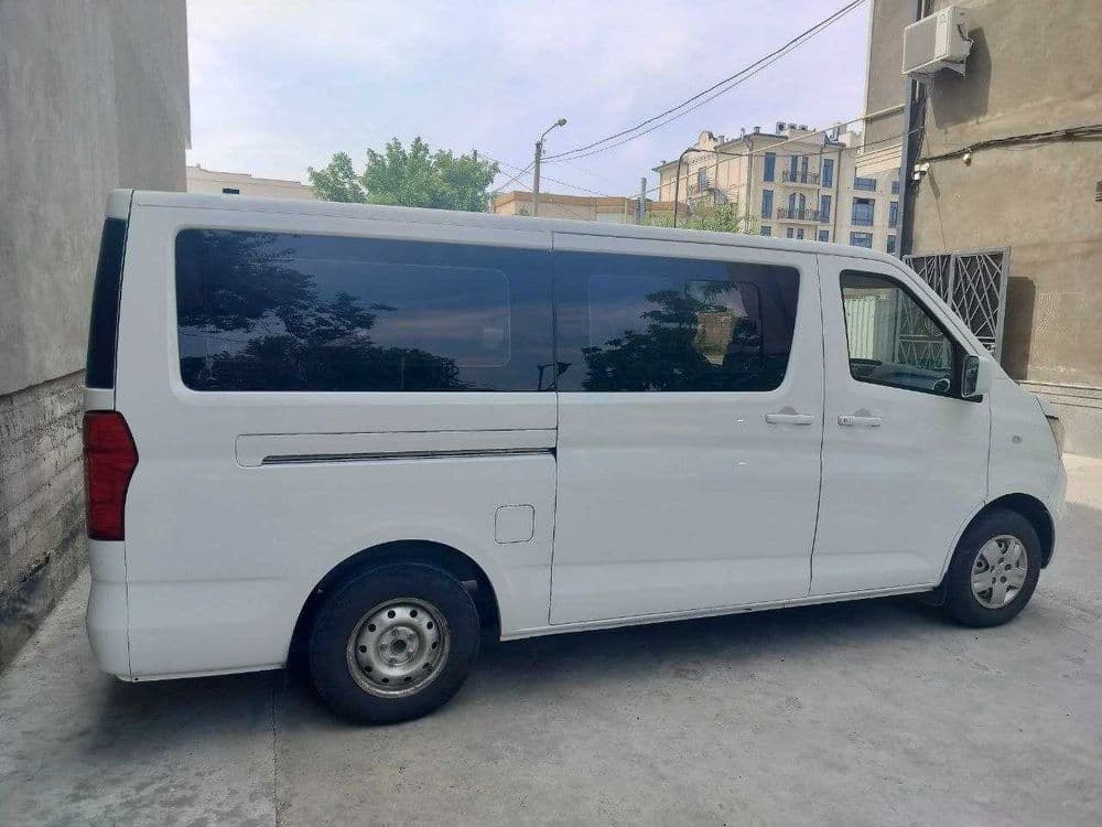 Минивен Changan G10 — 2