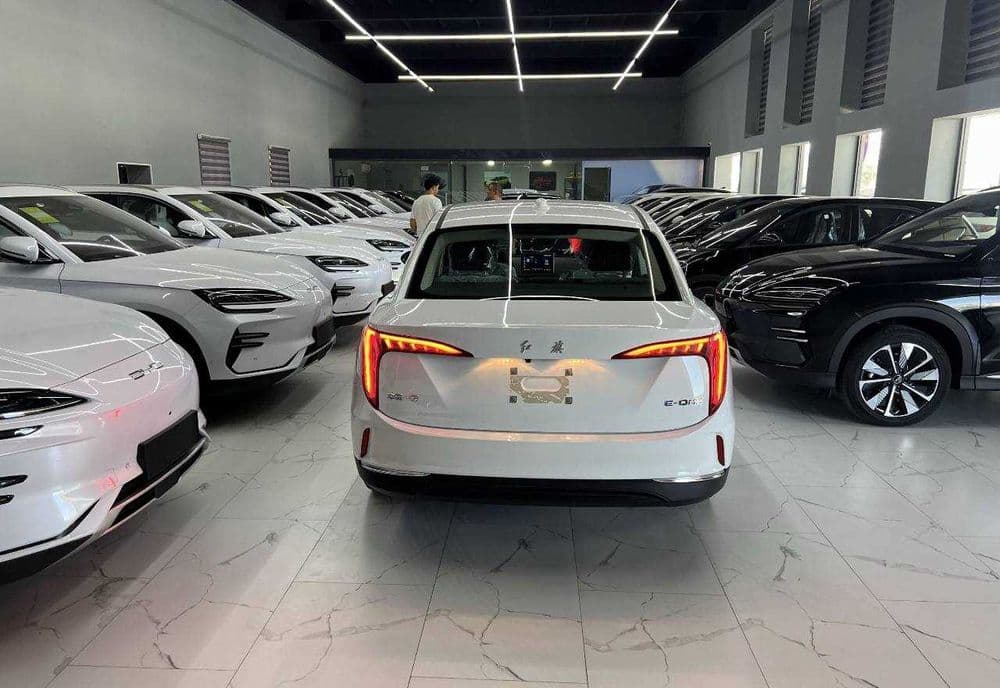 HONGQI halol nasiya boshlang'ich 25% to'lov bilan tel qiling — 8