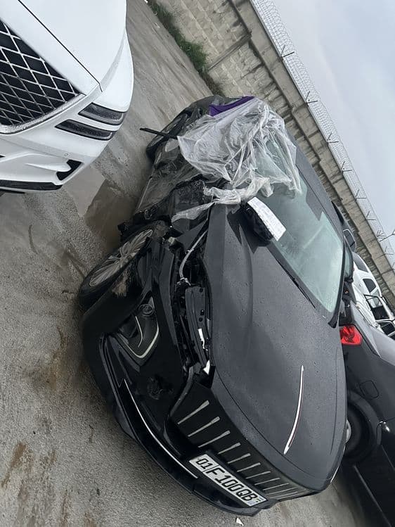 Hongqi EQ5 2024 zapas Beshyuz tali  mowina sotiladi Probeg 75 min +- — 3