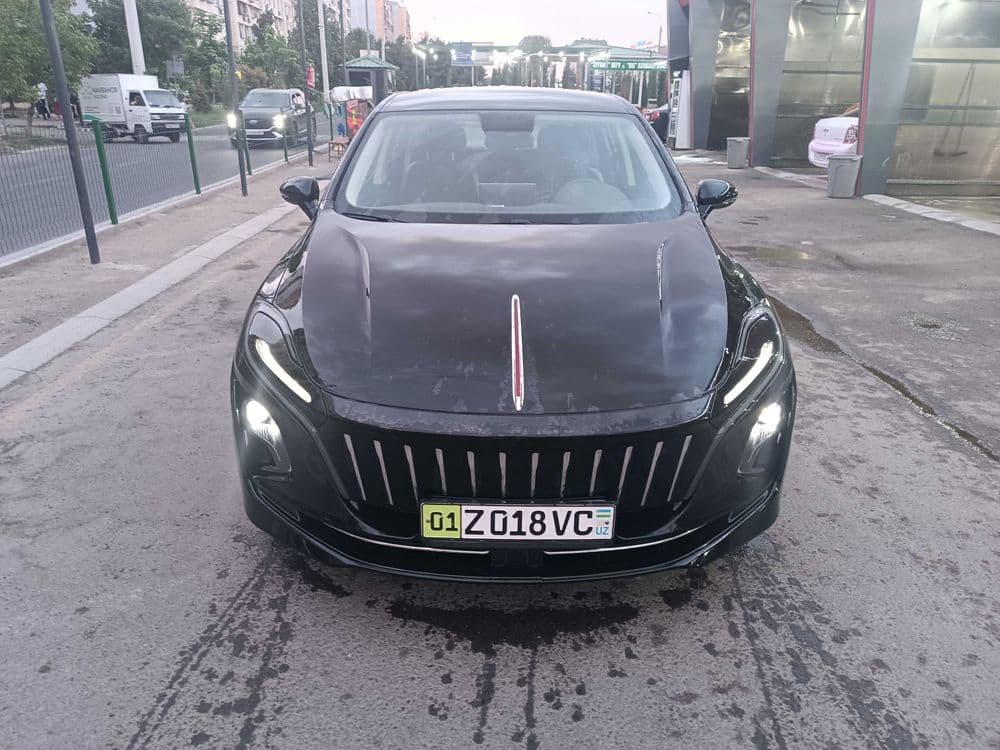 Продам свою машину HONGQI EQM5 500км — 2