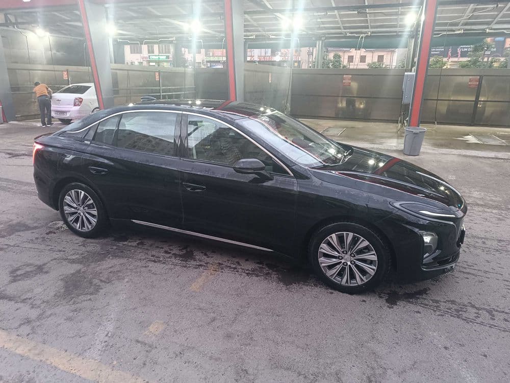 Продам свою машину HONGQI EQM5 500км — 4