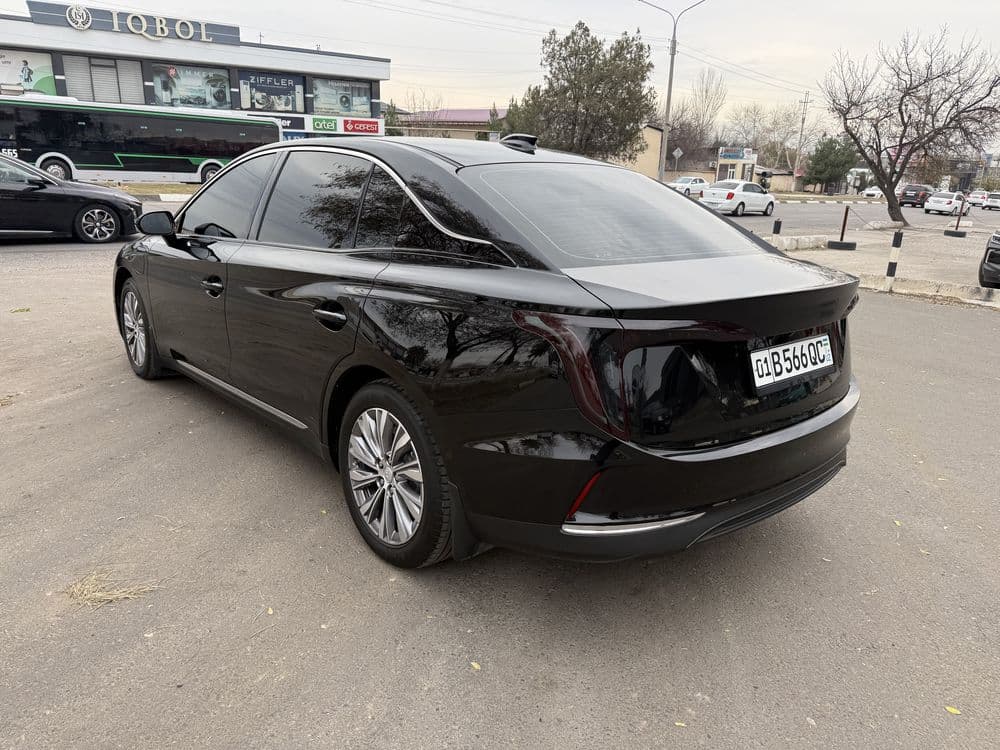 Hongqi eqm 5 500 аренда с выкупом — 4