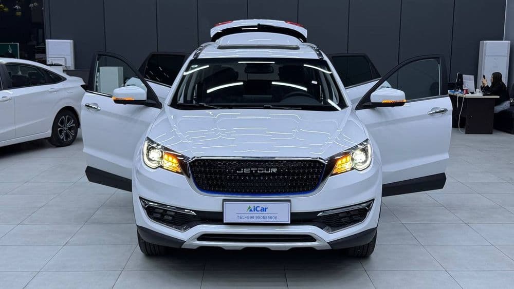 Jetour X70 electrocar — 2