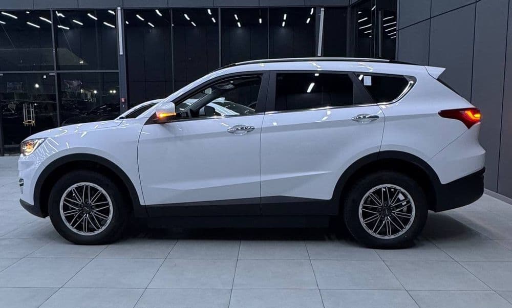 Jetour X70 electrocar — 3