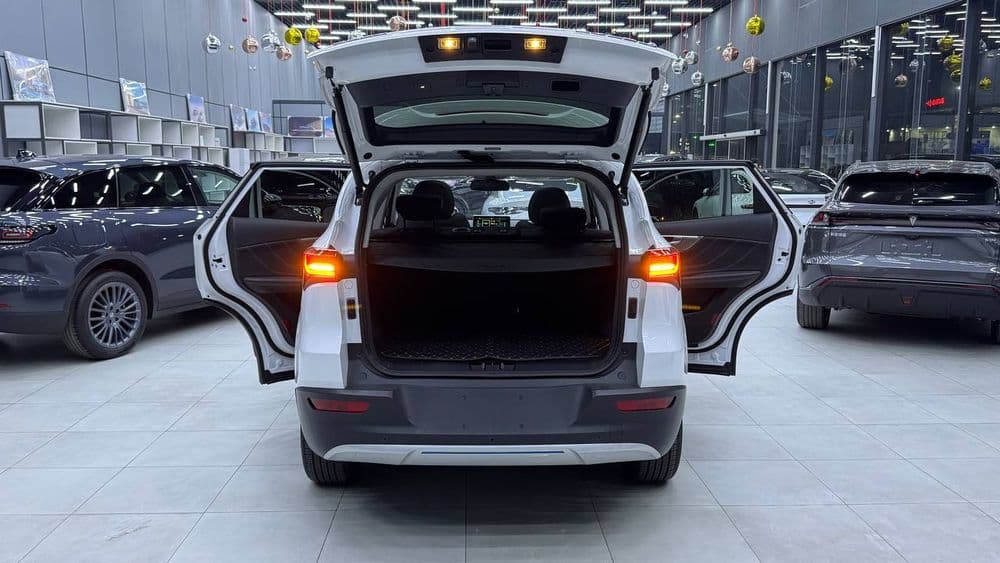 Jetour X70 electrocar — 5