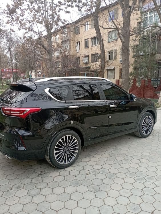 Jetour x70 sotiladi — 1