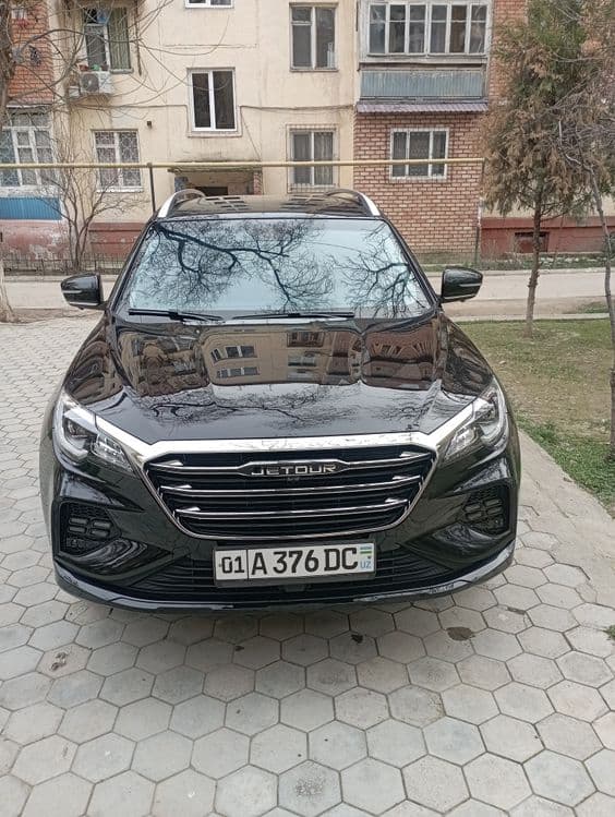 Jetour x70 sotiladi — 2