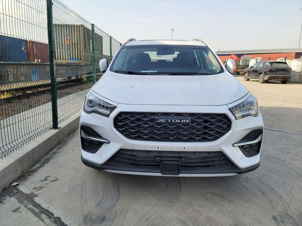 Jetour X95 avtomobili — 4