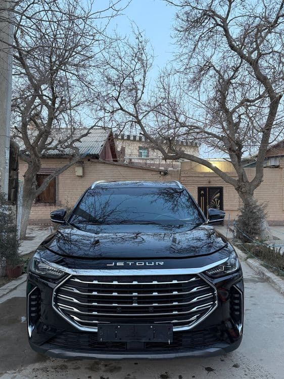 Jetour X70 Plus black — 1