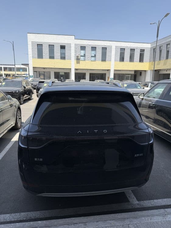 Aito m9 2025 restyling — 4