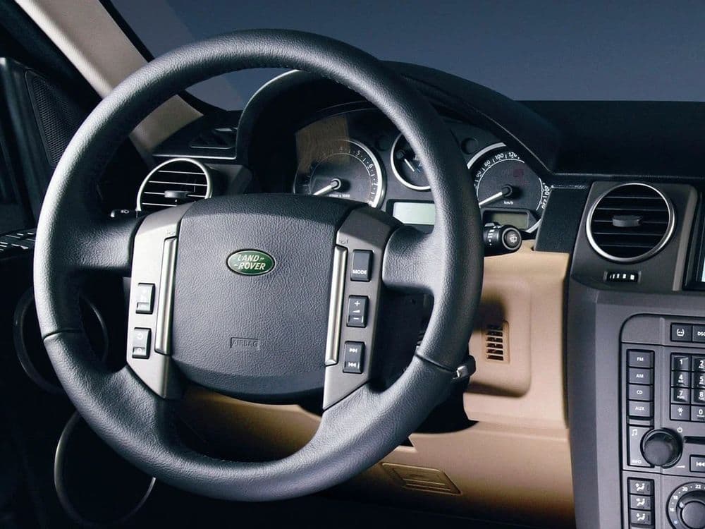 Land Rover Discovery III — 4