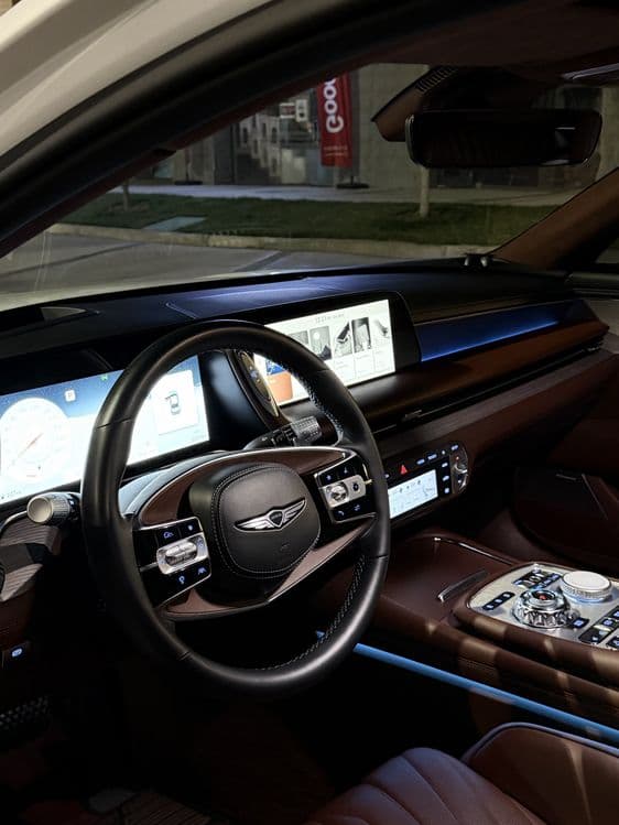 Genesis G90 Full — 3