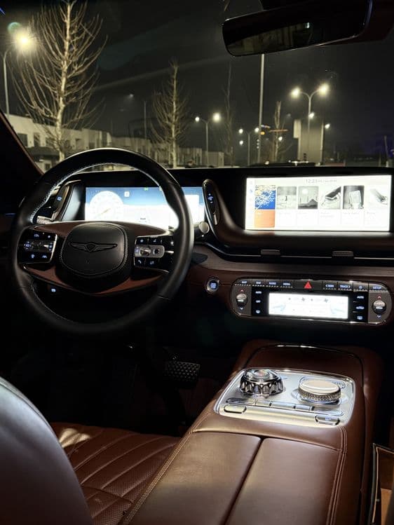Genesis G90 Full — 4