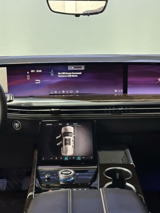 Cadillac Escalade — 5