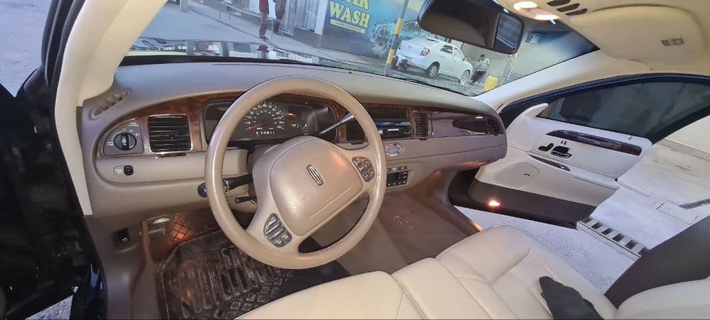 LINCOLN сотилади 1998 — 6