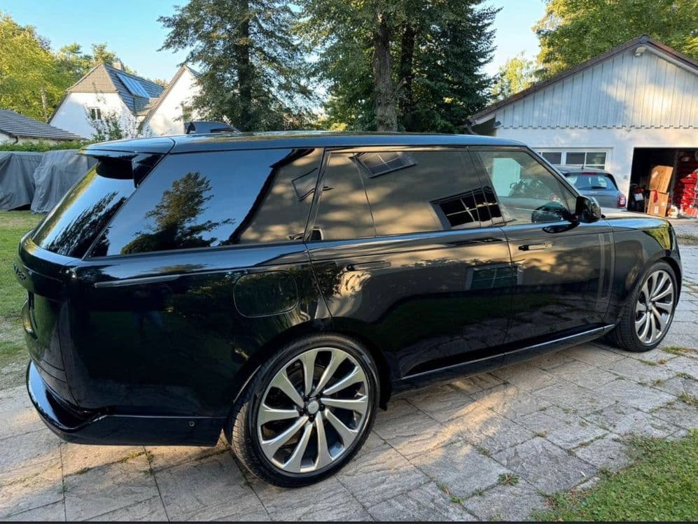 Range Rover P530 Long Night packet 2026 — 2