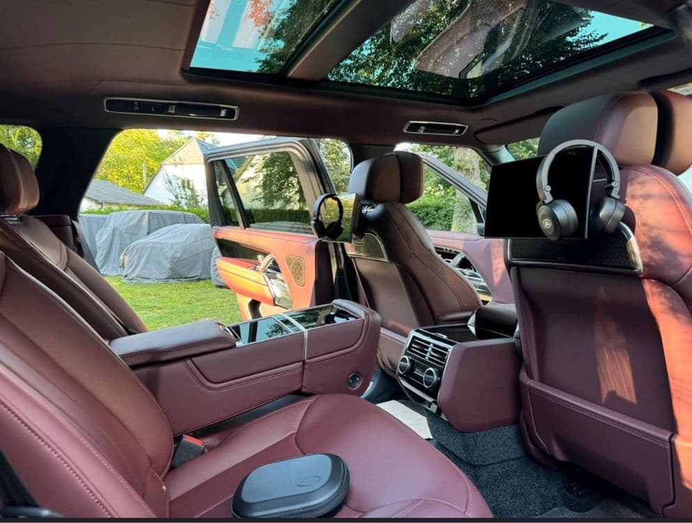 Range Rover P530 Long Night packet 2026 — 3