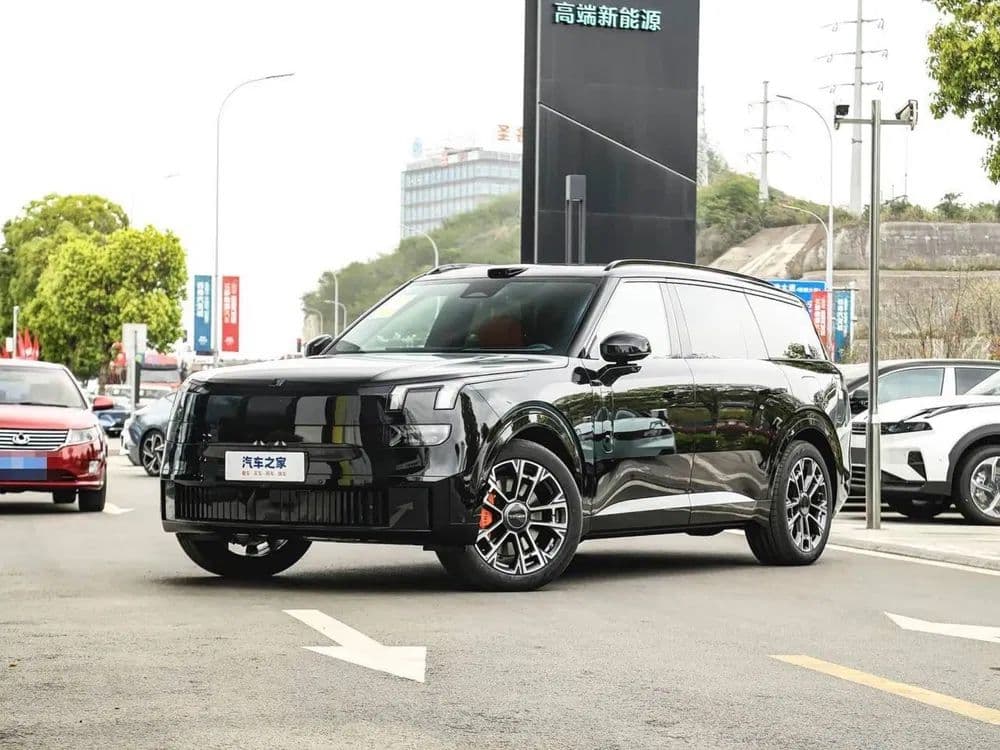 Lynk & co 900 full — 1