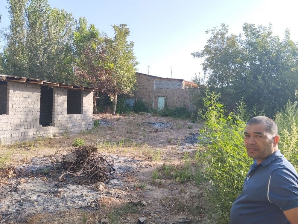 Янгийулда ер сотилади срочно  3.5 сотих кадастри бор — 2