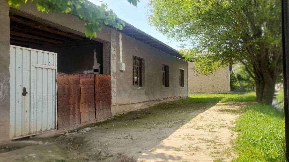 Yer uy sotiladi 12-sotig' 1-sotikg'i 10.000$ — 1