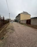 Yer sotiladi Xasanboy shiribom 5 soti joyi zor yer tekkis 20*25 fasad