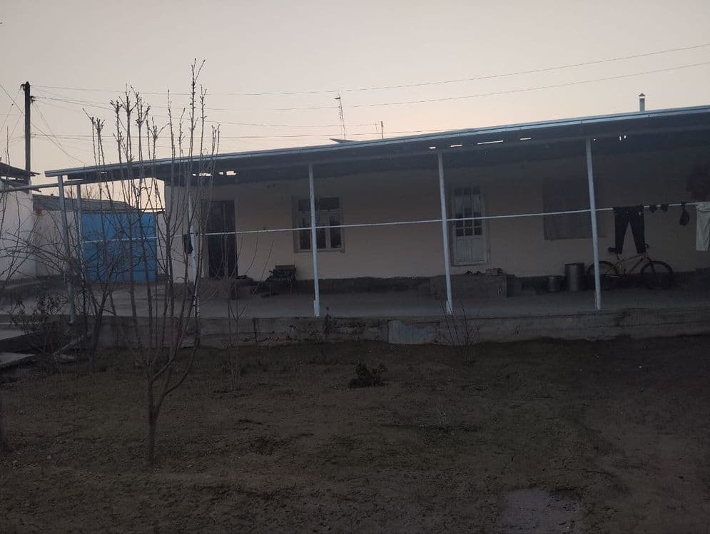 Uy sotiladi manzil eski qovunchi toyxona orqa tqrafida joylashgan — 3