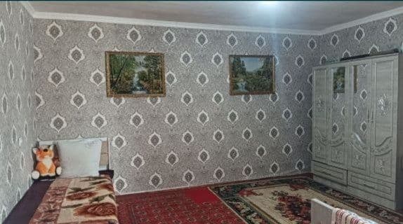 Arzon xovli Nurafshonda 2 sotix 4 xonali uy sotiladi. — 2