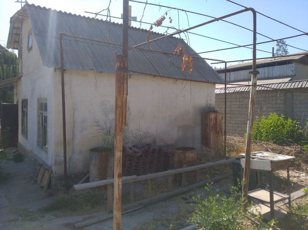 Boʻstonliq tumanida dacha sotiladi narxi 35000$ — 2