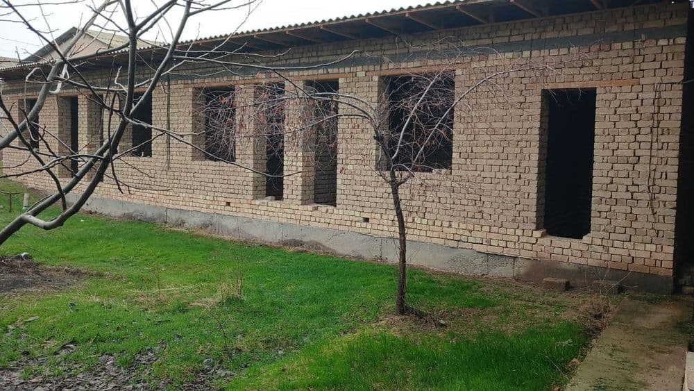 Ўрта Чирчиқ Роватак МФЙ.  Ховли уй. Сотилади. — 4