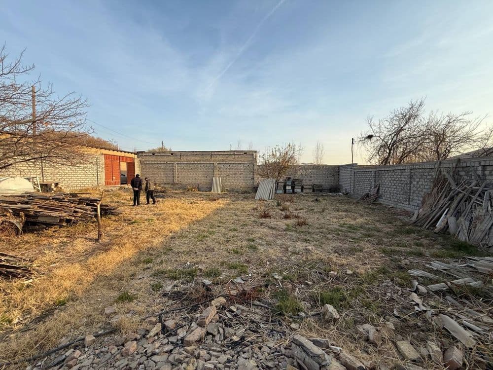 Nazarbek da yer sotiladi 6+2 sotix — 3