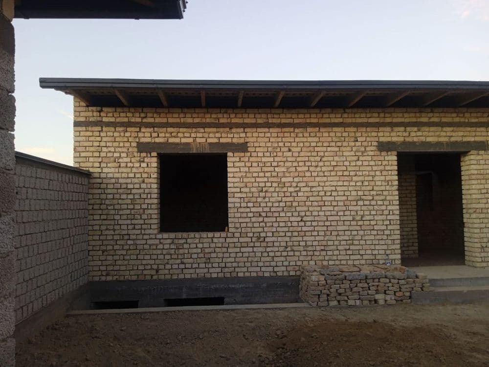 Uch Qahramon Madaniyat — 1