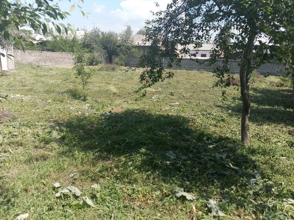 Yer sotiladi 12 sotix narxini kelishamiz — 3