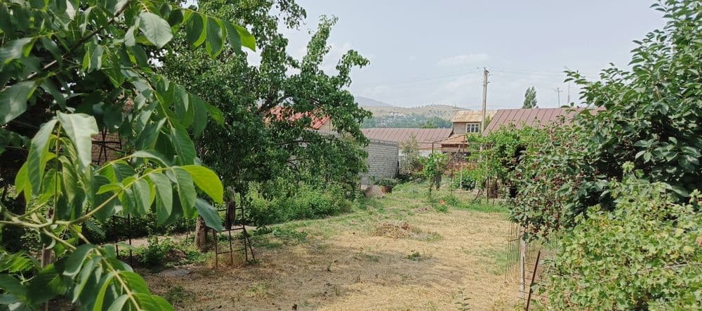 Yer sotiladi . Bôstonliq tumani Xôjakent qishlog'ida. — 4