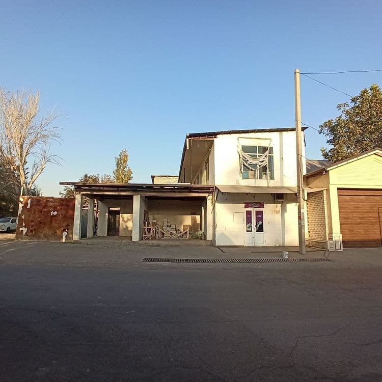 Срочно! Циалковского. Угловой-участок 3.3-сотки. — 2