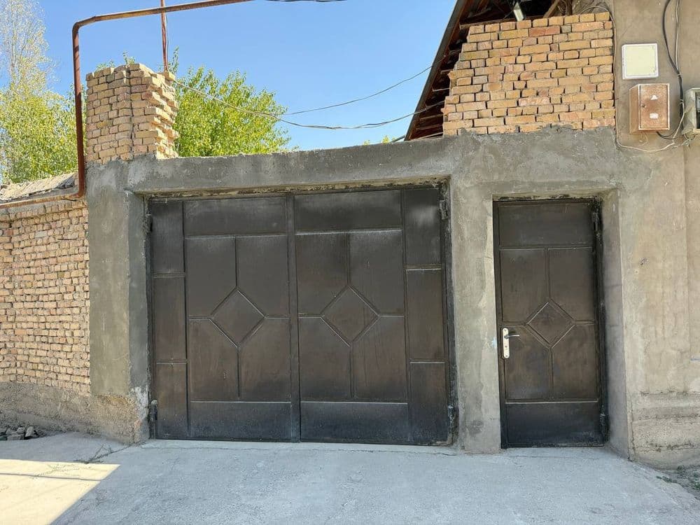 Олмос махалля Рахат не доезжая 6 соток продаётся — 2