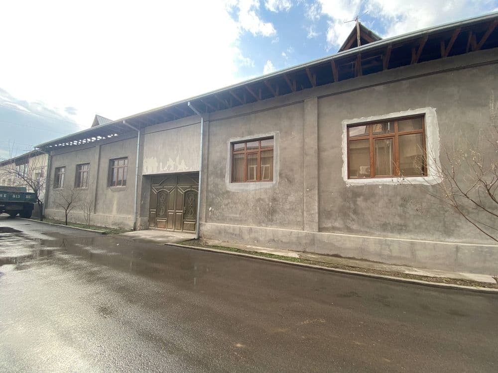 Xonobodda 15 sotixli hovli sotiladi — 2