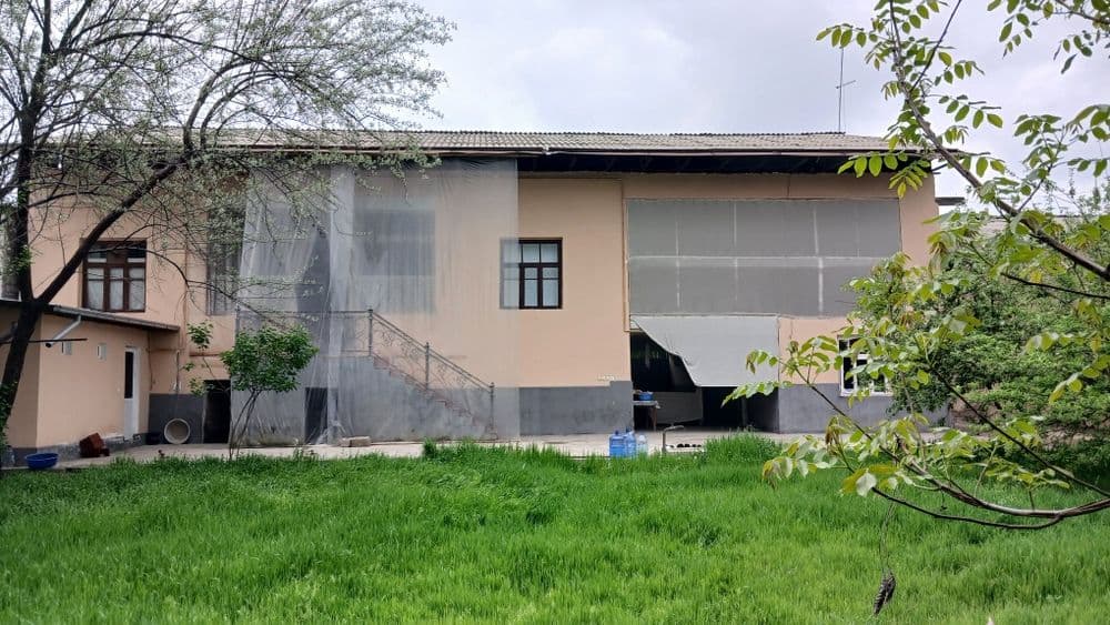Sotiladi sergeli Bobur mahalla — 1