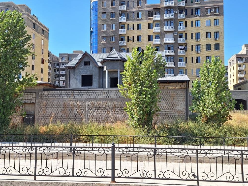 Янгихает, шокирарик мах. 5 сотик участка. Метрога 400м. — 2