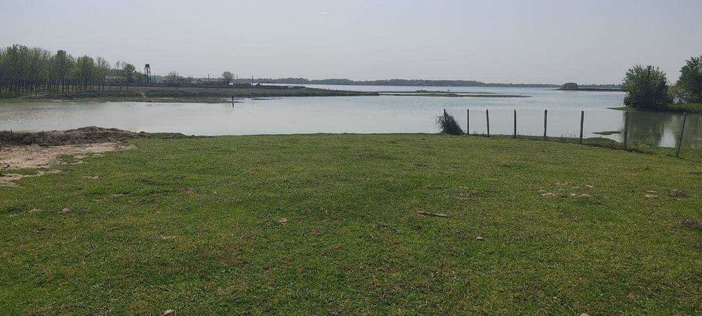 Продаётся земля 8,5 га в Урта Чирчикском районе под производство — 3