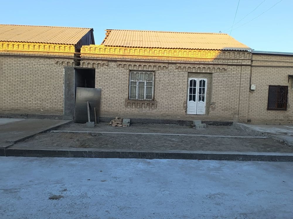 Тор Тор махаллада 3 сотихли коробка холатида  участка сот — 8
