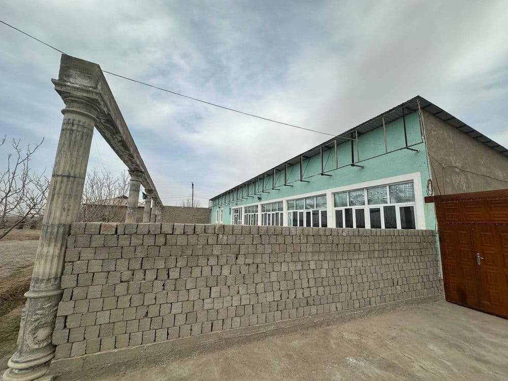СРОЧНО  Чойхона сотилади  катта майдони билан Сув, свет, газ бор — 2