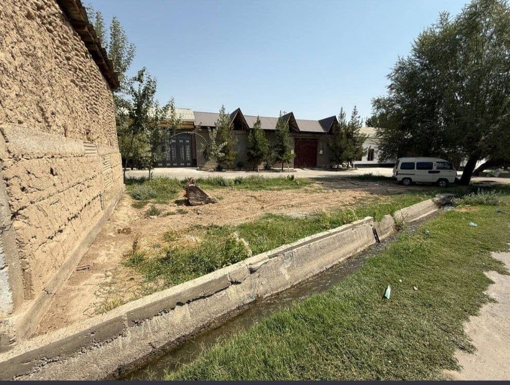 To'raqo'rg'on tumani Yettikon MfY da 1,3 sotix noturar yer. — 3