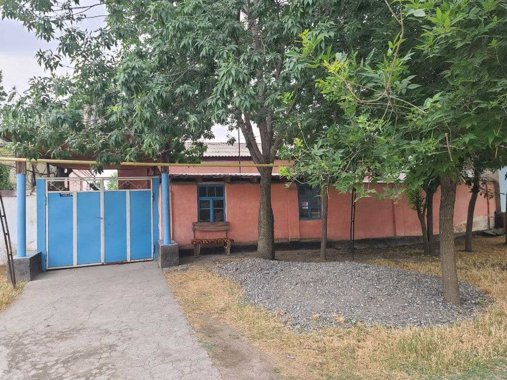 Guliston shahar Dostlik mahallasida hovli uy sotiladi — 3