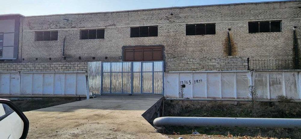 Yer sotiladi trassa hamda poyezd yol vetkasi bilan. База с жд веткой — 1