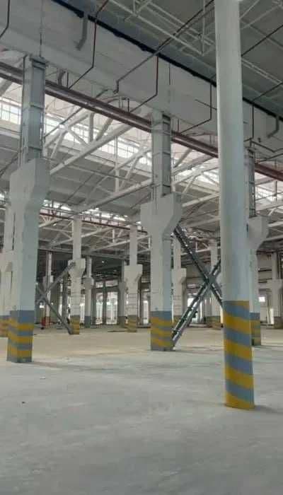 Сдаётся в аренду сухой склад. Класс - "А". Общая площадь - 80 000 м². — 4