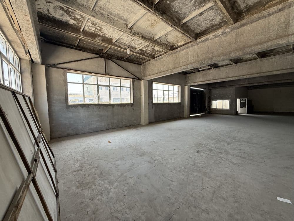 Сдаётся склад 900 м² на территории таможенного склада — 6
