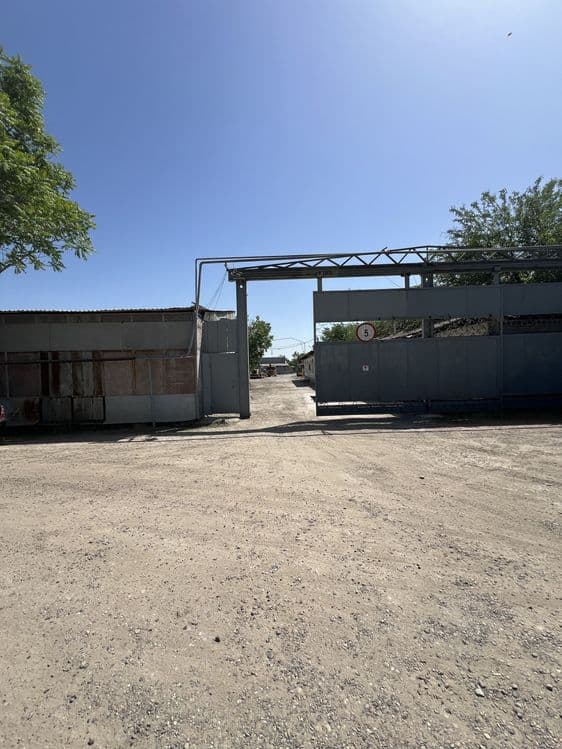 Arendaga SKLAD BERILADI  240 kv Svet suv bor Qoʻyliq masiv 5 da promzo — 2