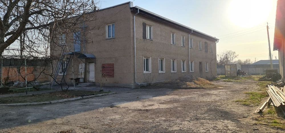 Склады. Офис 2-этажный сдаются в аренду в г. Чирчике. Цена отличная — 5