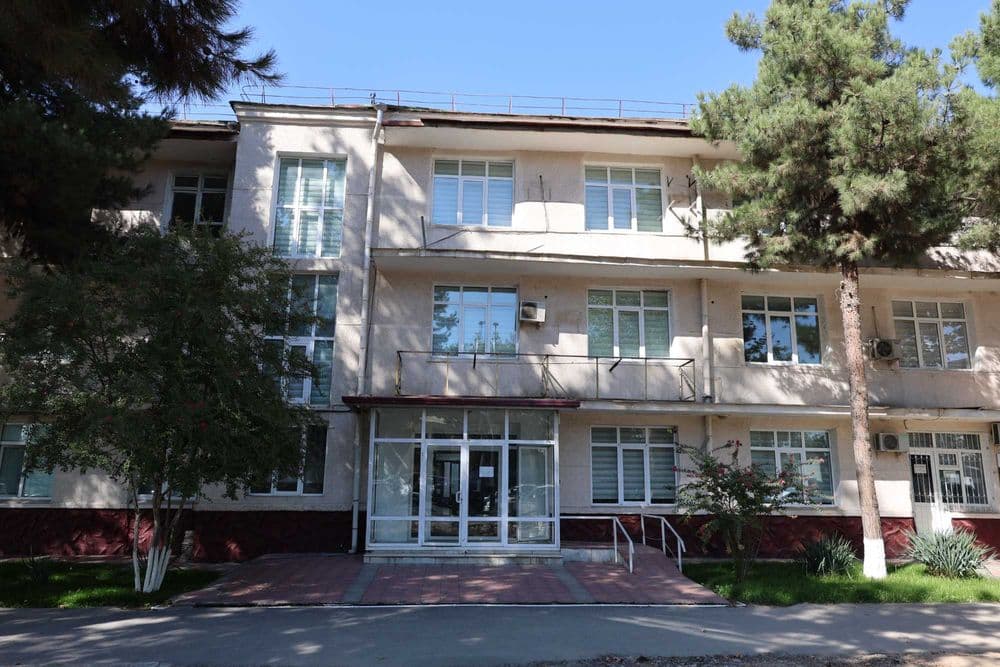 Аренда коммерческого здания в центре Ташкент. Бывшая 5-я стоматология — 1