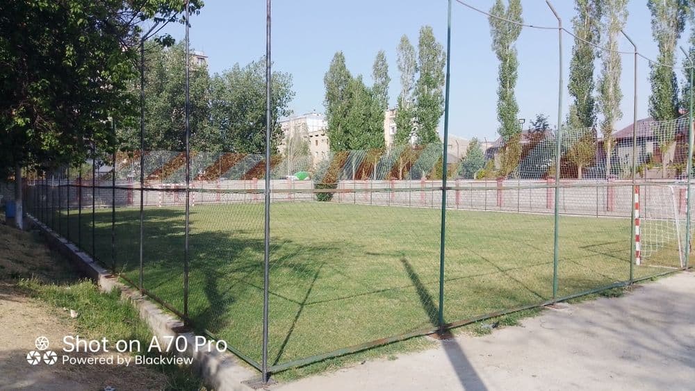 Футбольные поля в аренду с натуральной  и искусственной травой . — 8